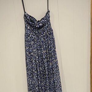 Women’s strapless dress